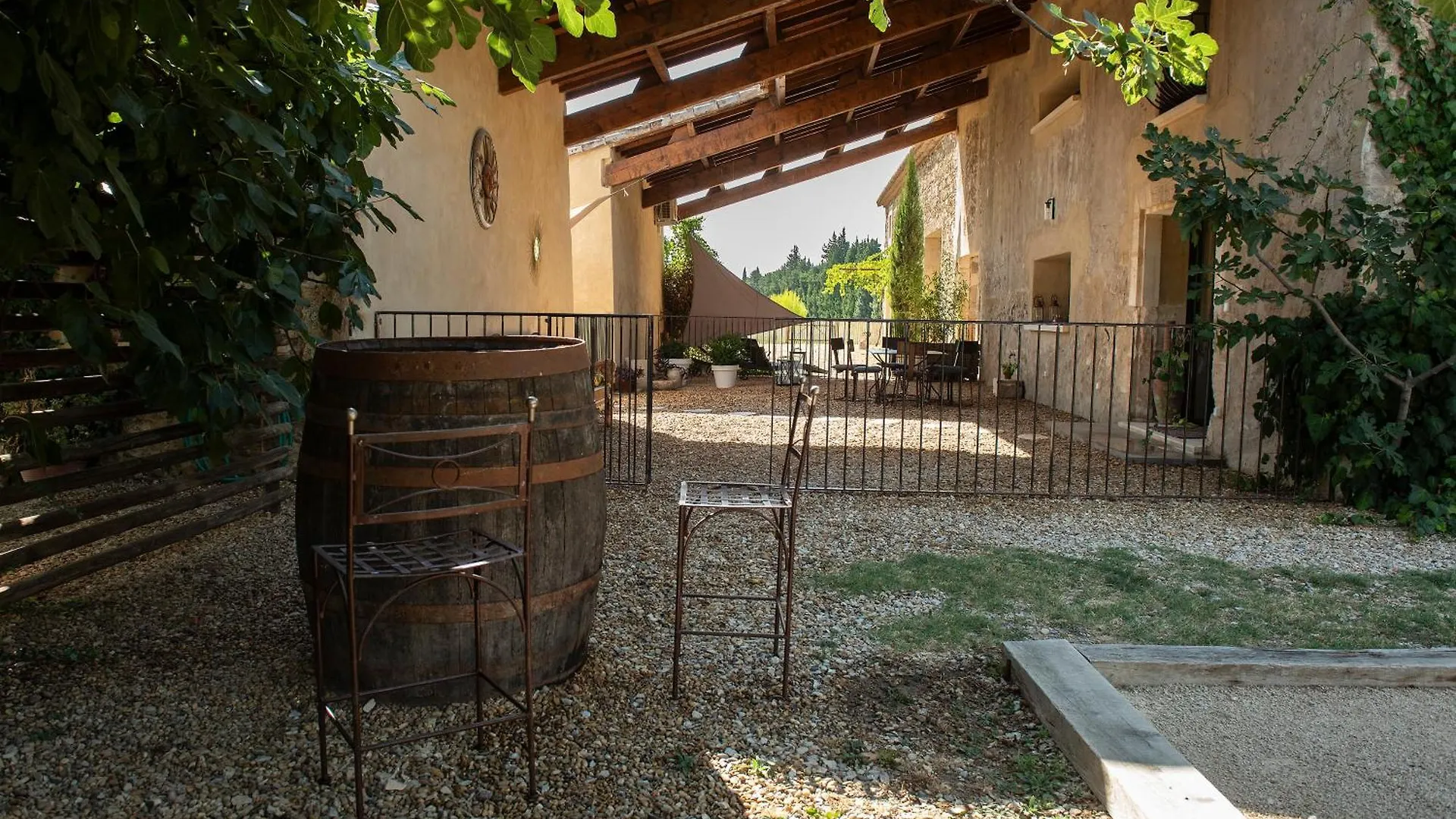 Villa Mas En Provence Calme Et Serenite Piscine Chaufffee Verquieres